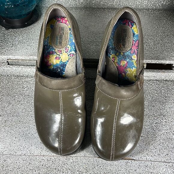 Greys Anatomy Softwalk Meredith Clogs Women's Size 8.5 Patent Leather Shoes - Picture 8 of 9